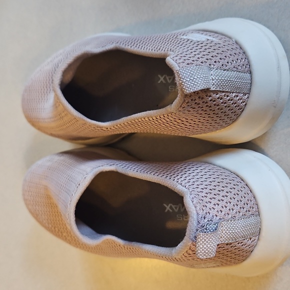 Skechers Slip Ons - Picture 5 of 11